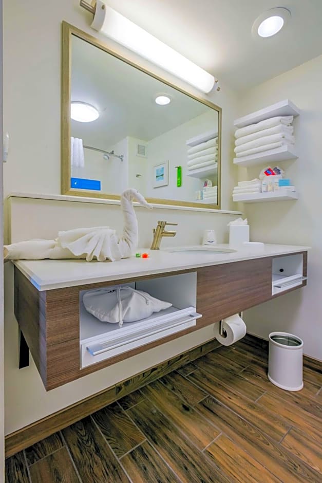 Hampton Inn By Hilton Tampa-International Airport/Westshore
