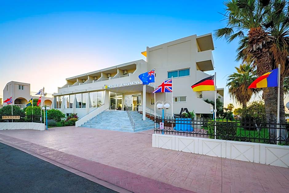 Bayside Hotel Katsaras