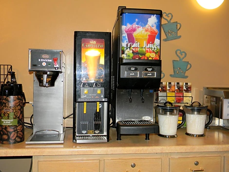 Boarders Inn & Suites by Cobblestone Hotels - Superior/Duluth