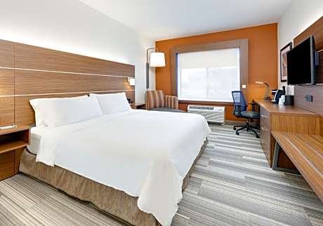 Deluxe Suite with Hearing Accessible Tub - Non-Smoking