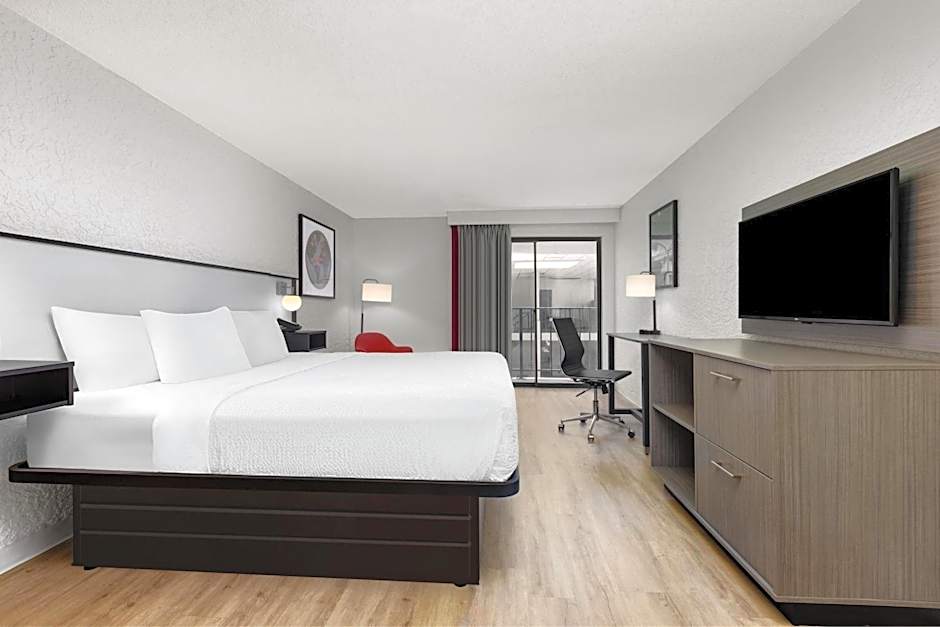 Ramada by Wyndham Tulsa Broken Arrow
