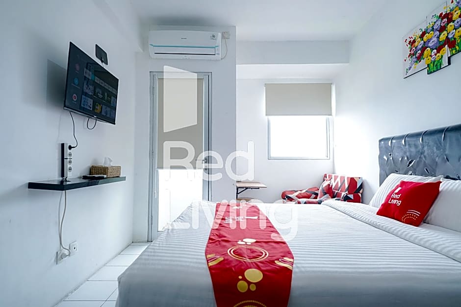 RedLiving Apartemen Gunung Putri Square - Sansan Room