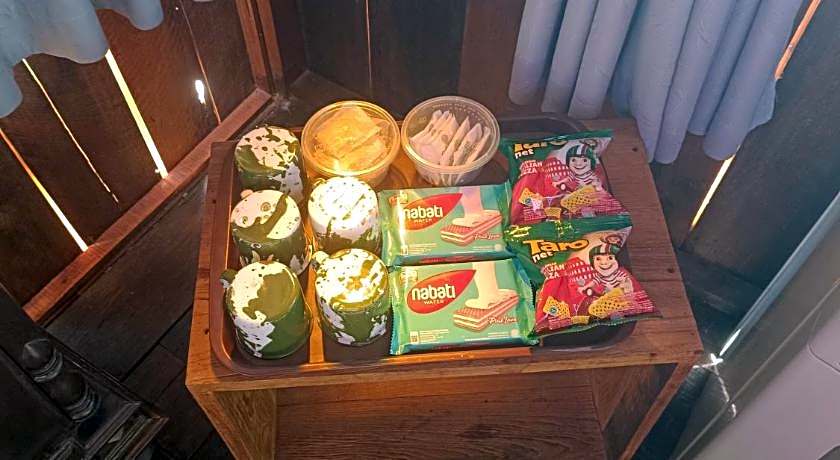 Omah Hanoman Turu By Kebun Hanoman