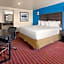Travelodge by Wyndham Manhasset