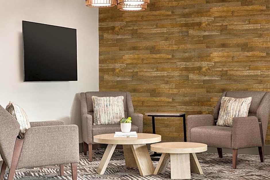 Candlewood Suites Springfield By IHG