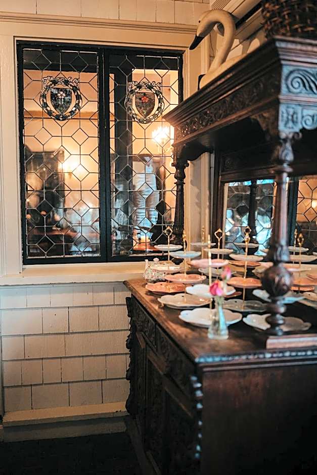 Stonehurst Manor Breakfast & Dinner Included