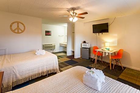 Double Full Bed Room