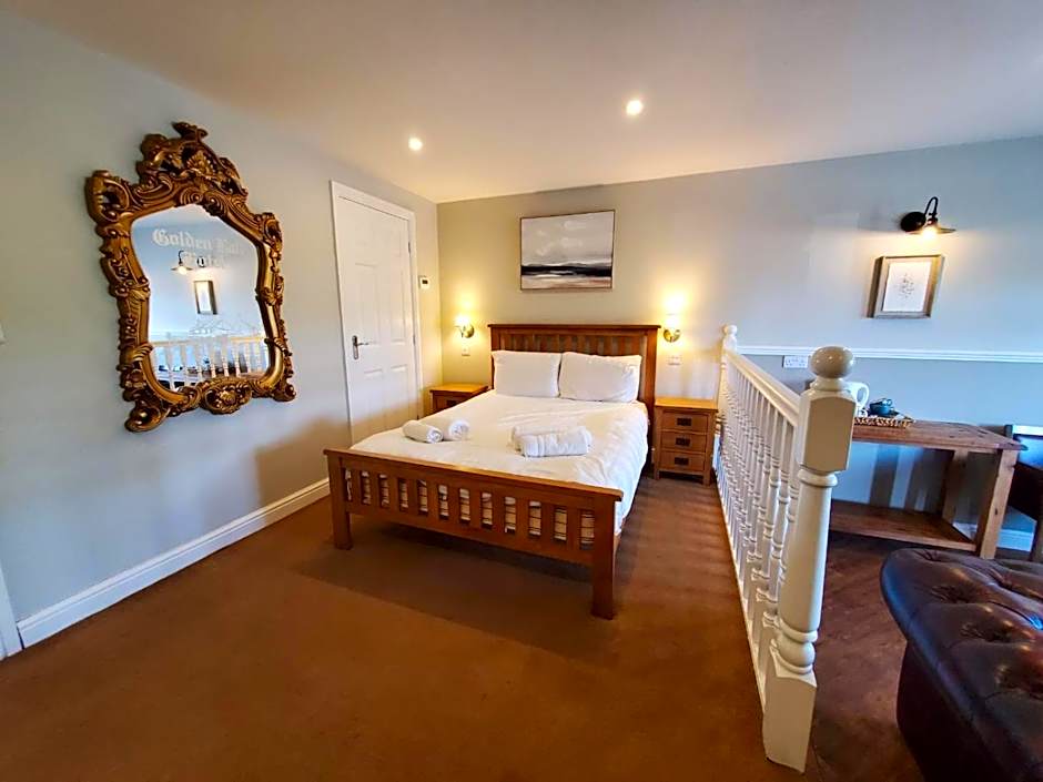 The Golden Ball Cottages