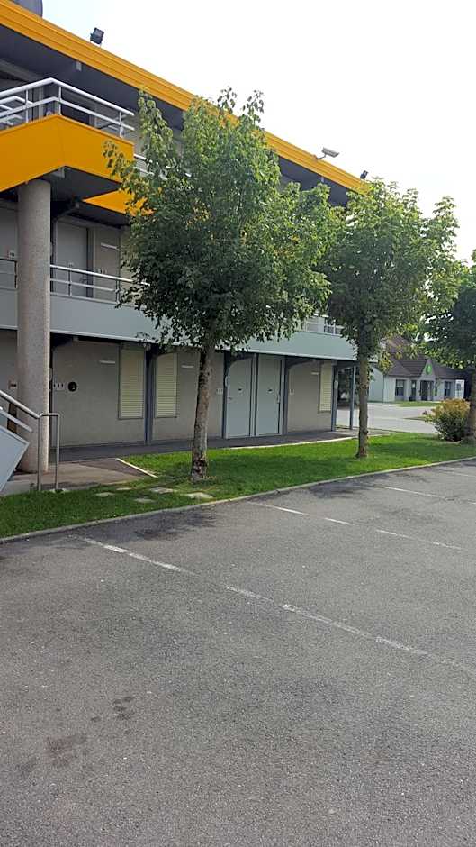 Premiere Classe Lille Sud - Seclin