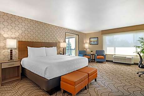 Best Western Plus Heritage Inn