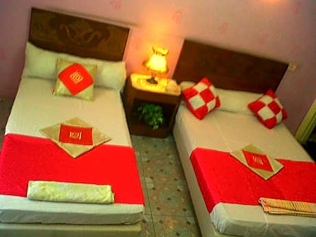 Standard Double Room with Shared Bathroom