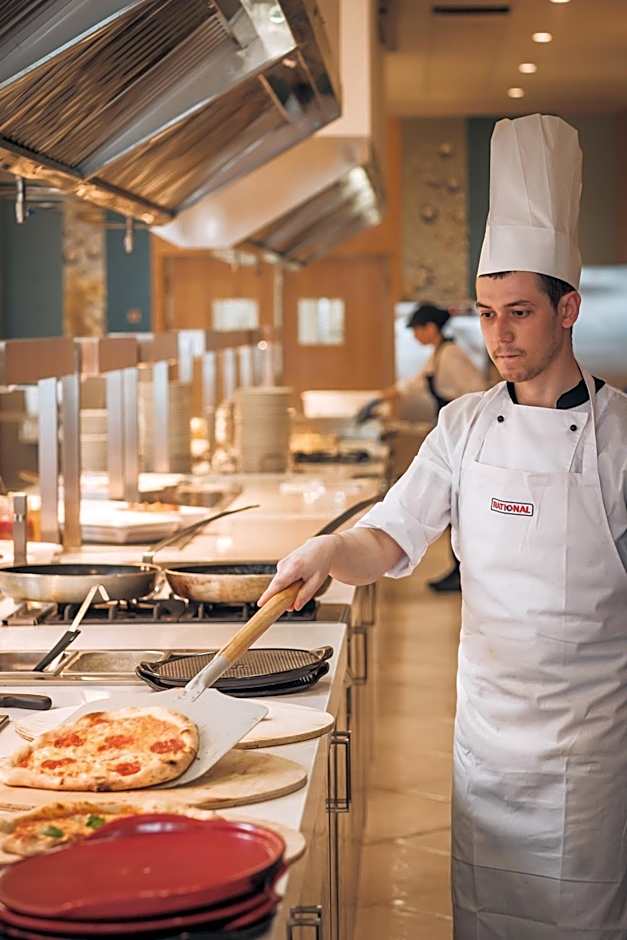 Astoria Hotel All Inclusive- Private Beach & Beach Club