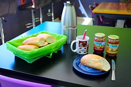 Mahana Lodge Hostel & Backpacker