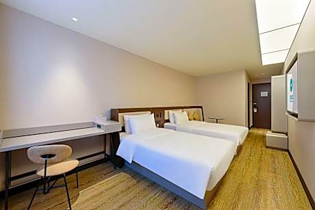 Huazhu - Deluxe Twin Room