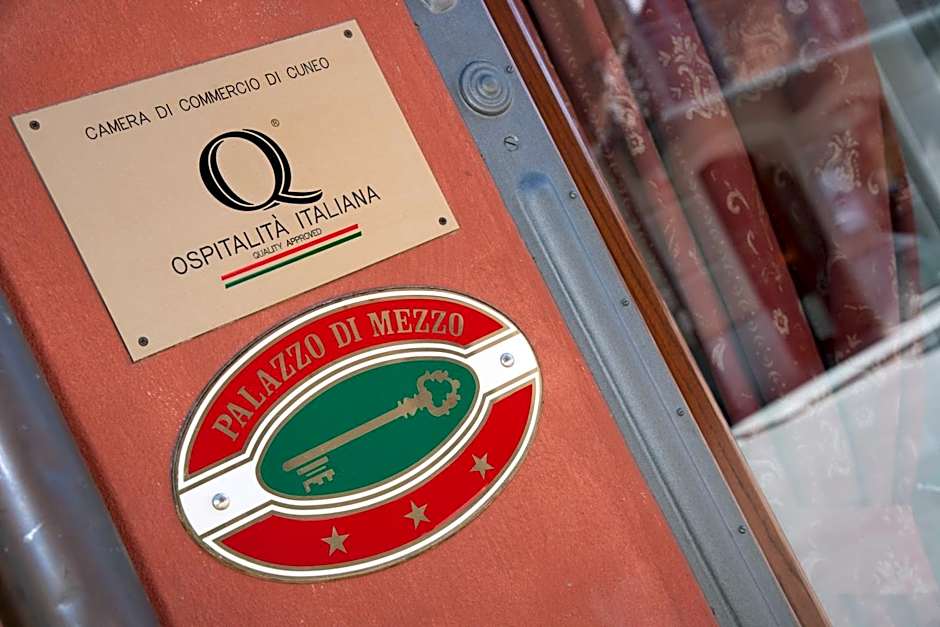 Hotel Palazzo Di Mezzo