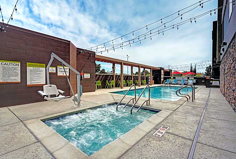 Home2 Suites by Hilton Tracy, CA