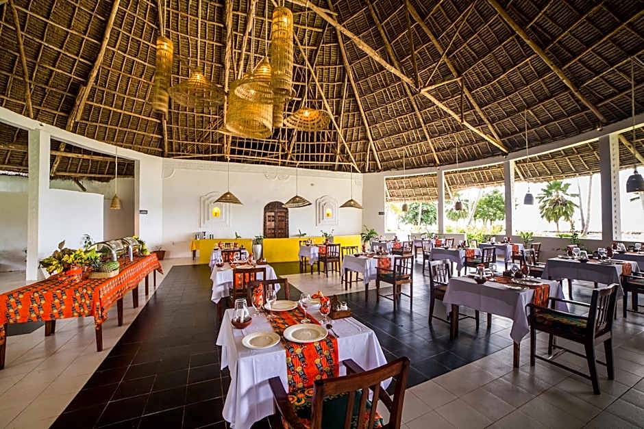 Antonio Beach Tree House Hotel & Spa