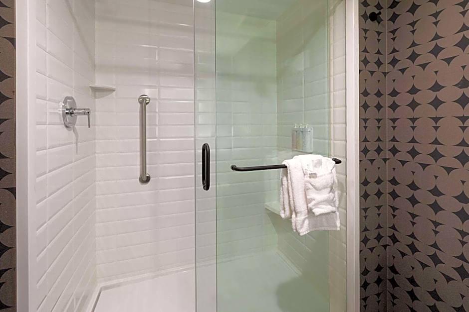 Riverbend Hotel and Suites, Trademark Collection by Wyndham