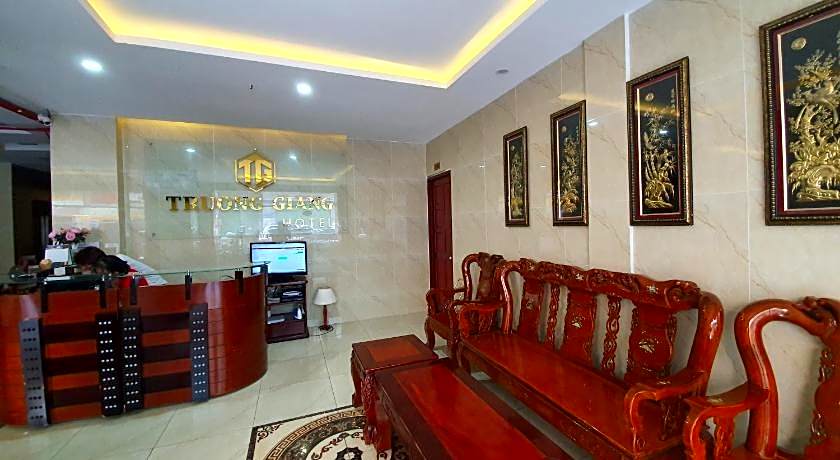 Truong Giang Hotel