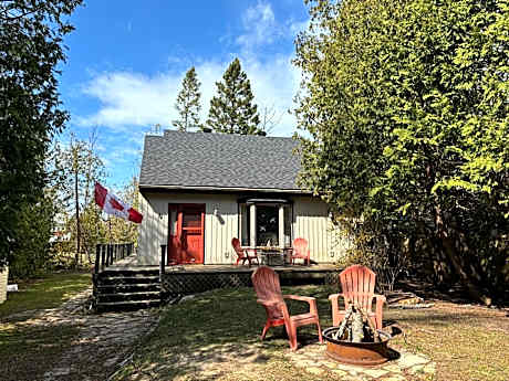 Artistic Haven By The Beach