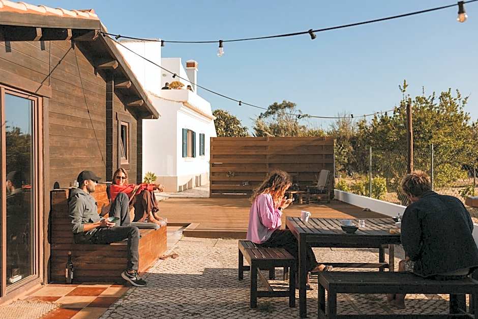 Aldeia Caiçara Surf House