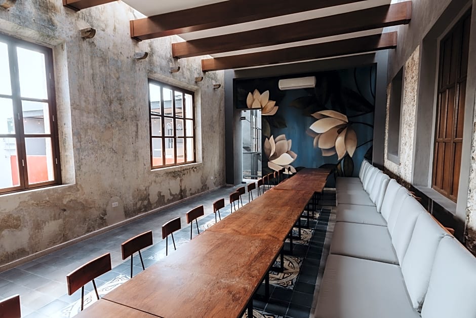 Casona 61 by GuruHotel