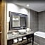 Travelodge Hotel & Convention Center by Wyndham Quebec City