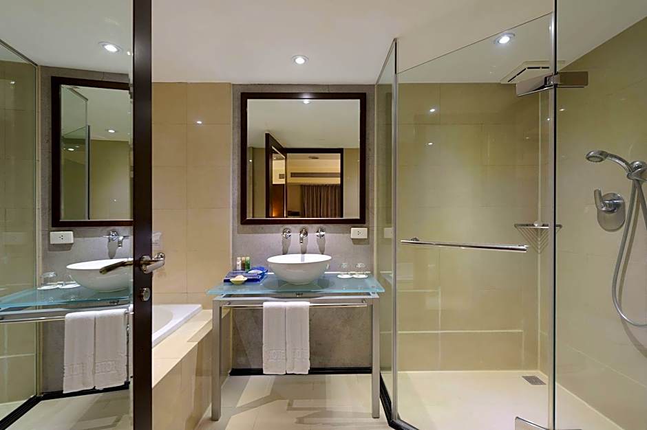 K Hotel - Yunghe