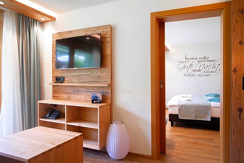 Photo 1 of 8 of Suite