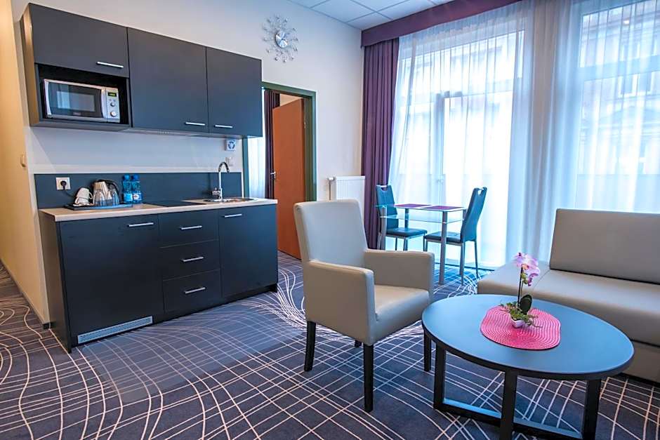 SkyHotelGwarna