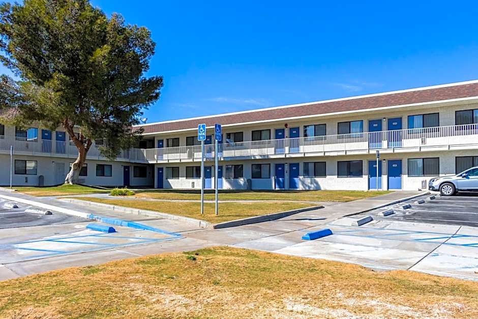 Motel 6-Mojave, CA