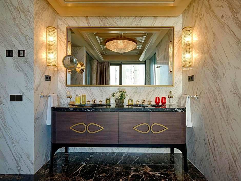 Sofitel Barcelona Skipper