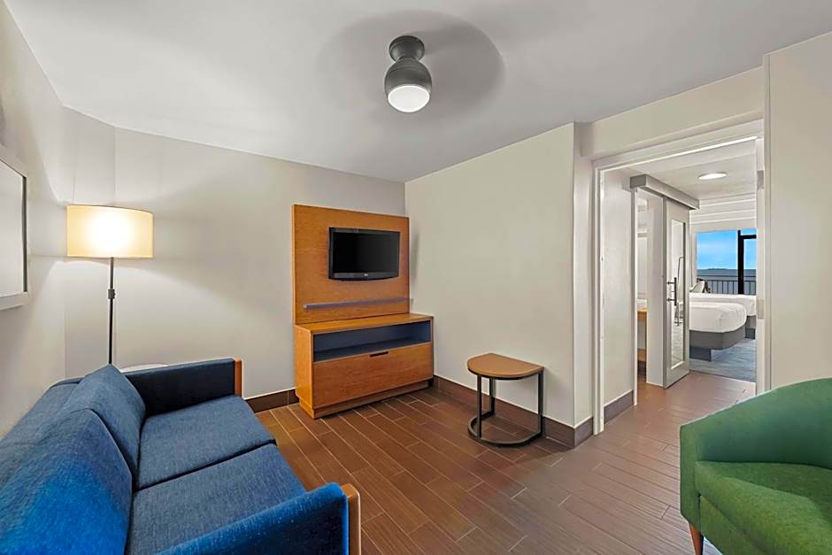 Country Inn & Suites by Radisson, Virginia Beach Oceanfront , VA