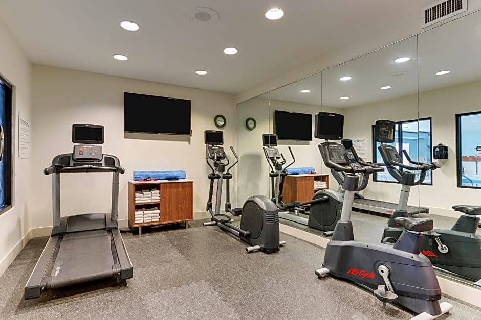 Holiday Inn Express Hotel & Suites Dayton-Centerville By IHG