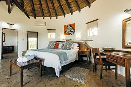 Mopane Bush Lodge