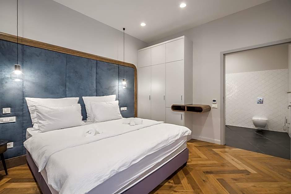 Budapest Eye- Boutique Suites, by BQA