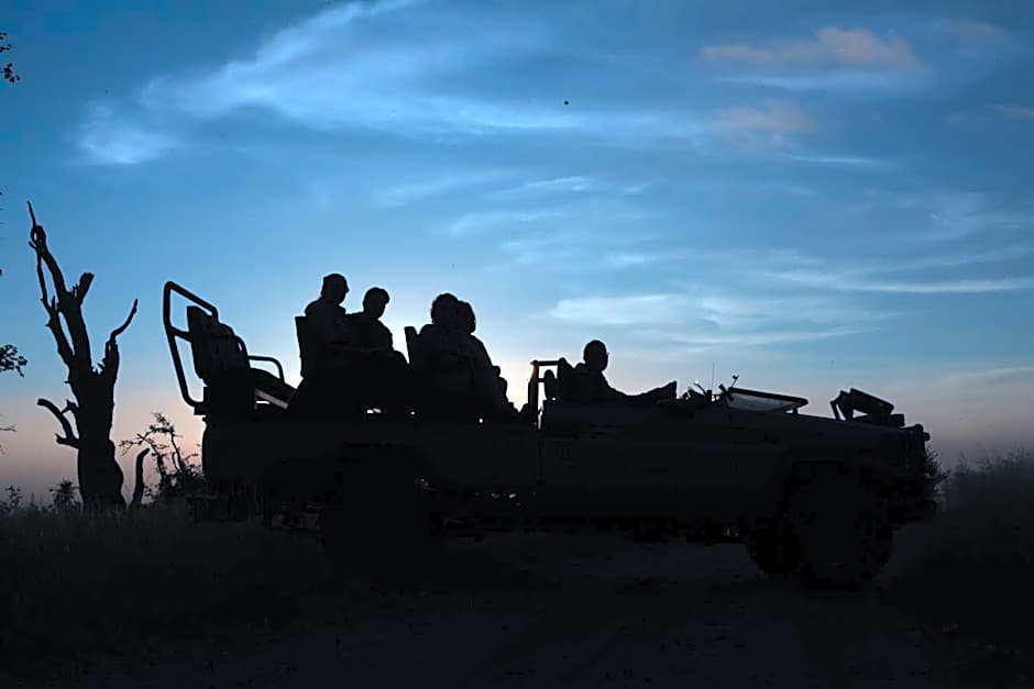 Ivory Wilderness River Rock Lodge