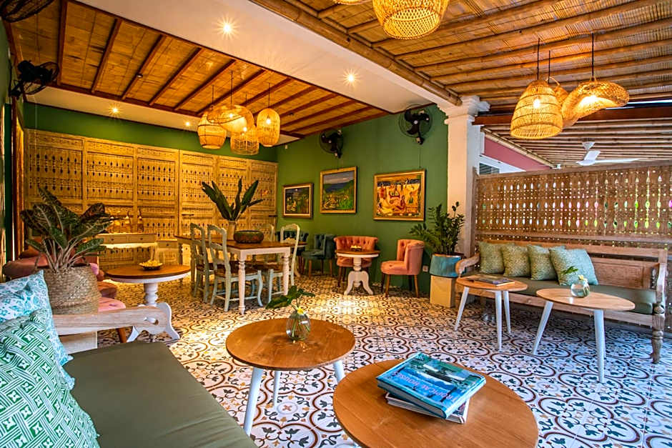 PinkPrivate Sanur - for Cool Adults Only