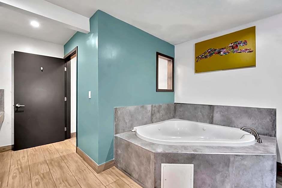 Exclusivo Inn and Suites