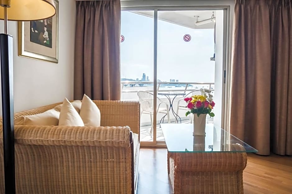 Mark Land Seaside Pattaya