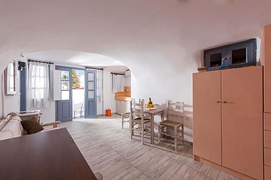 Maryloujohn Villas Oia