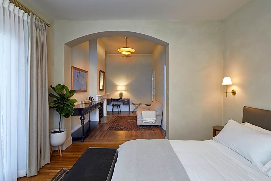 Heights House Hotel