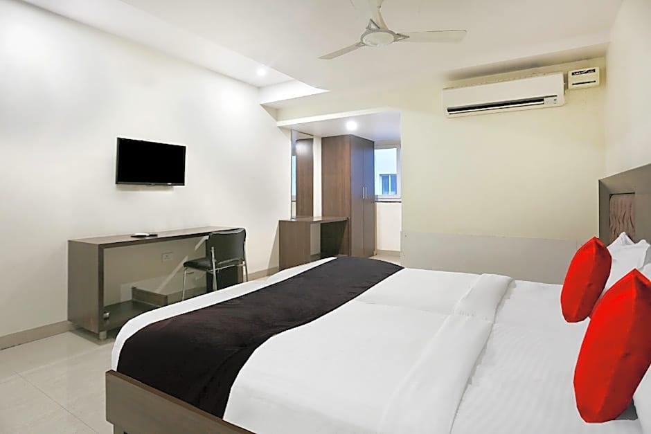 Capital O 9003 Deccan Inn – Hyderabad, IN