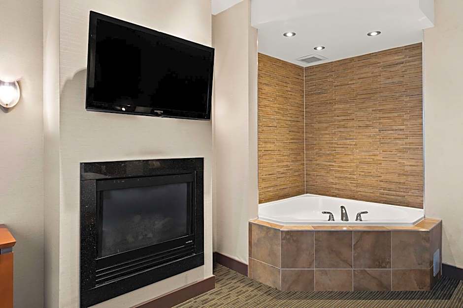 Best Western Plus Orangeville Inn & Suites