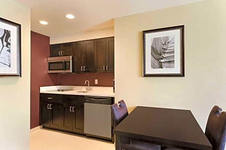 1Kng Mobility Access Ri Shwr Studio Nsmk