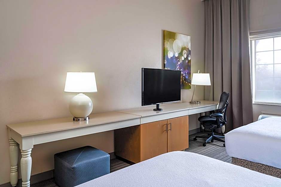 Hilton Garden Inn Bakersfield