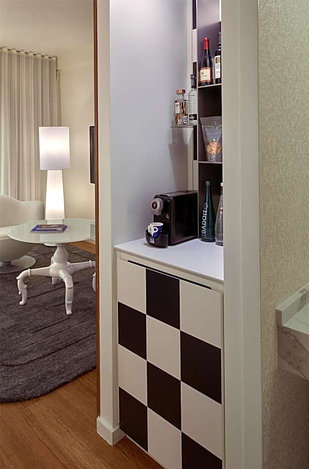 The Valorian Los Angeles, Curio Collection by Hilton