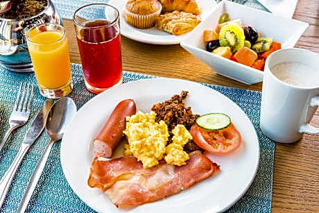 Holiday Inn Express Sandton-Woodmead By IHG
