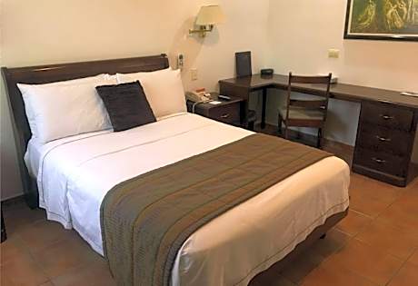 1 Double Bed Non-Smoking Junior Suite Continental Breakfast