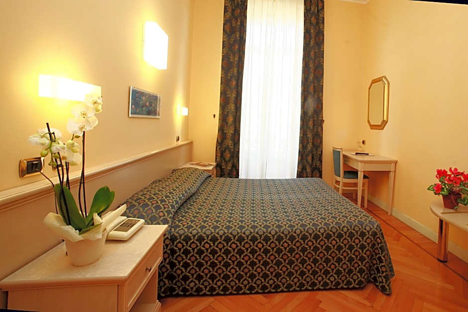 Photo 1 of 7 of Double Room
